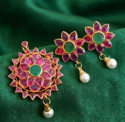 Gold tone Uncut Ruby-emerald Flower Pendant Set -dj03151