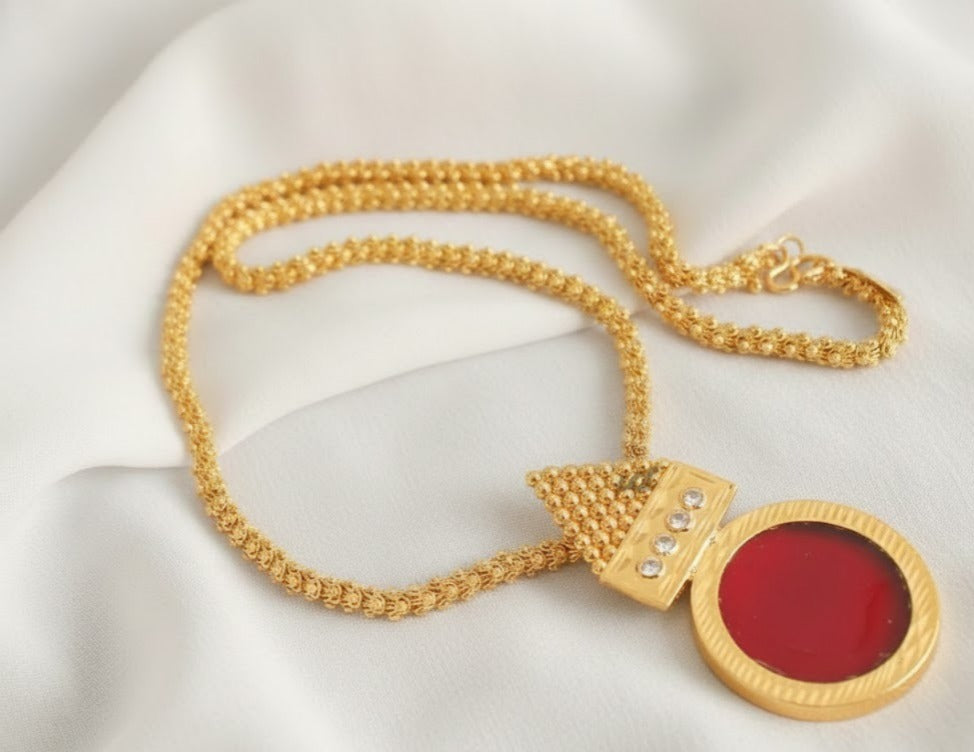 Gold tone Kerala style Red round Pendant with chain DJ24266