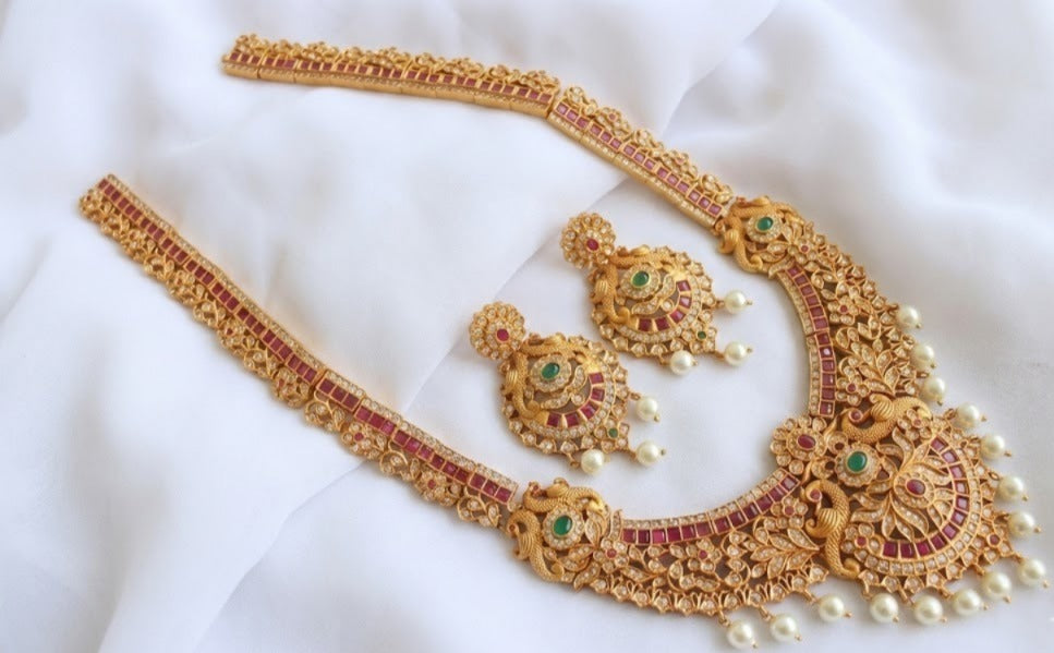 Matte Finish Ruby-emerald Peacock Pearl Haar Set DJ25666