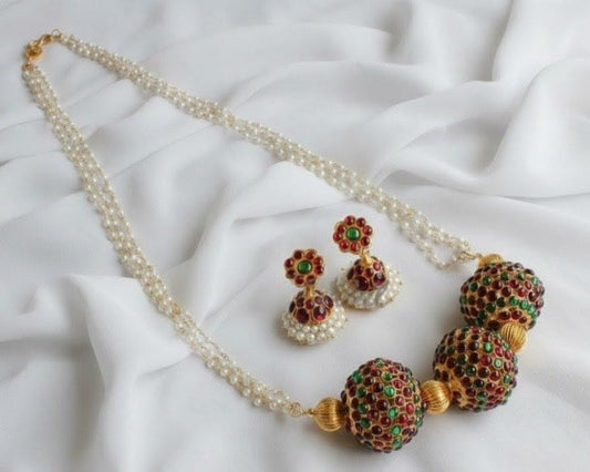 Gold tone Kemp-green Rudhra ball Long Necklace Set DJ17727
