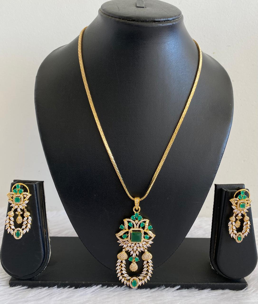 Gold Tone Cz Green Floral Chain Set DJ30468