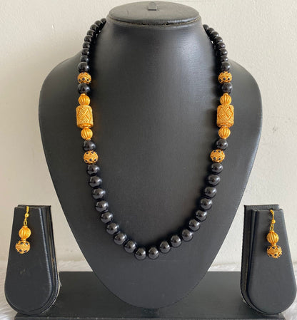 Matte finish black beaded necklace set-dj07869