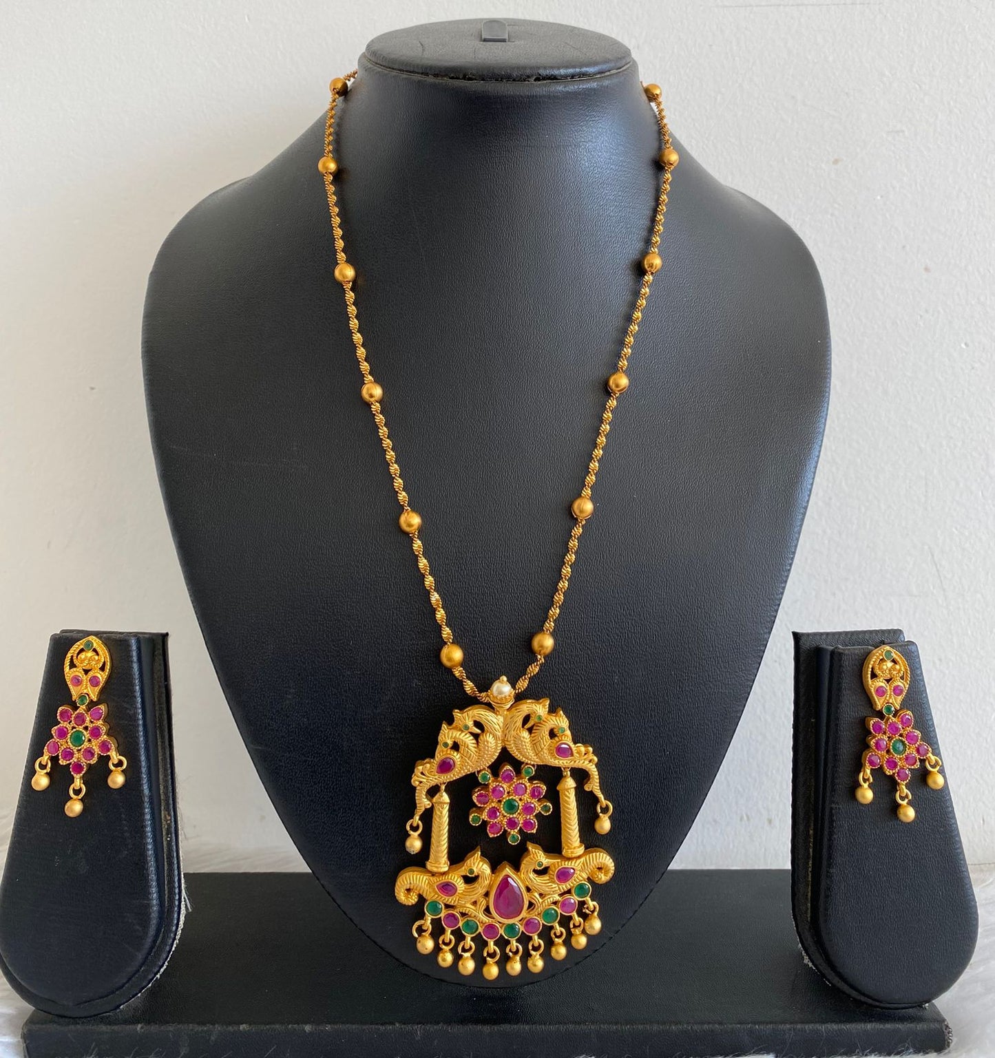Unique Matte Finish Ruby-emerald Peacock Necklace Set-dj07701