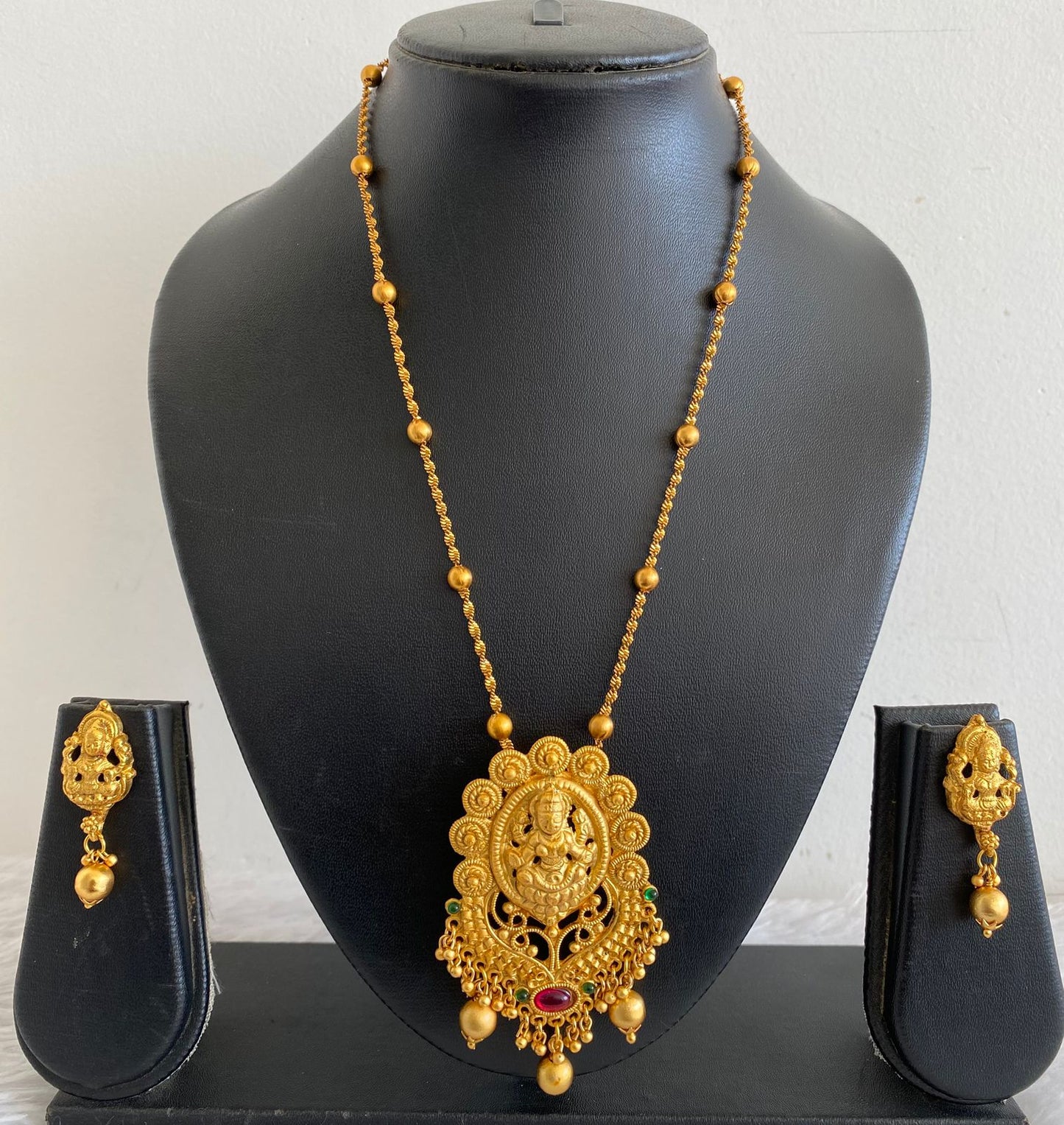 Unique Matte Finish Ruby-emerald Lakshmi Necklace Set-dj07699