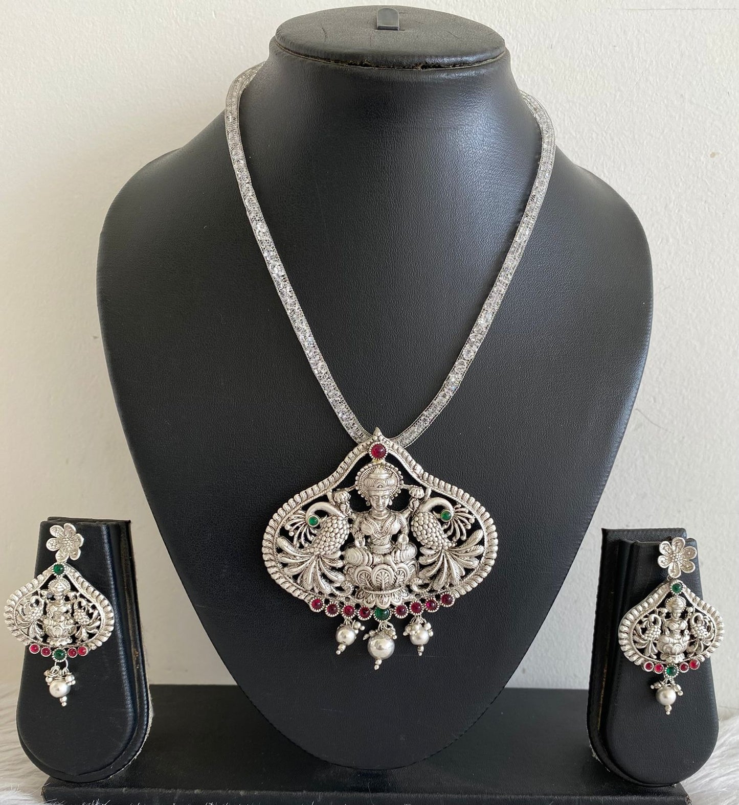 Silver Tone Pink-green Lakshmi Necklace Set-dj09918