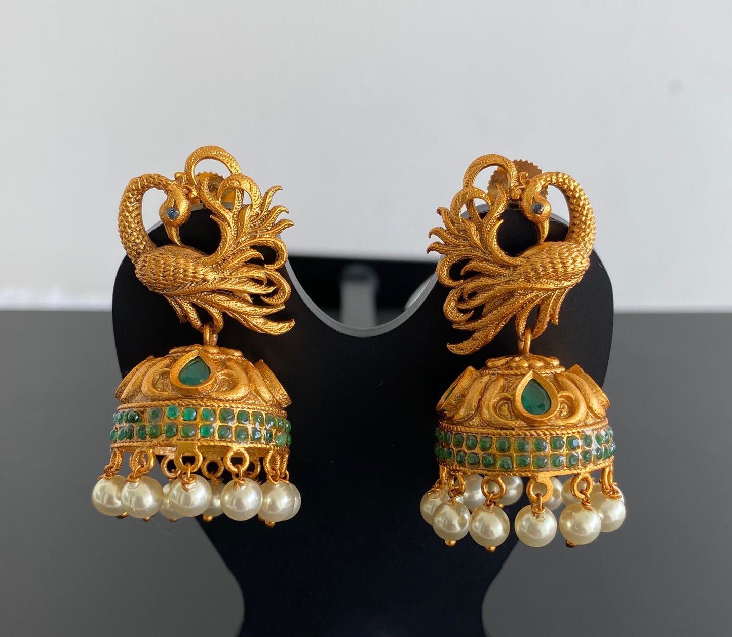 Matte Finish Green pearl Swan Jhumkka-dj11658