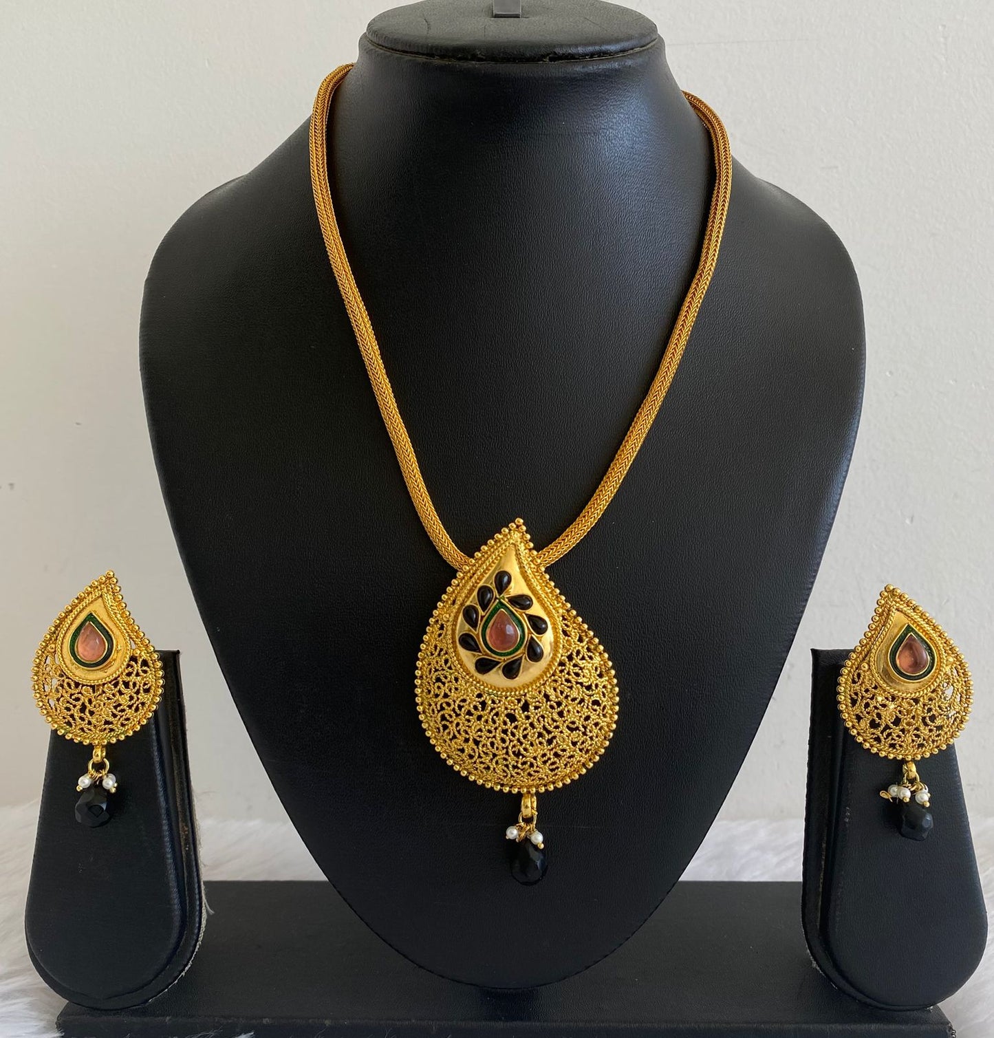 Antique gold tone Black-pink Mango Designer Necklace Set-dj13554