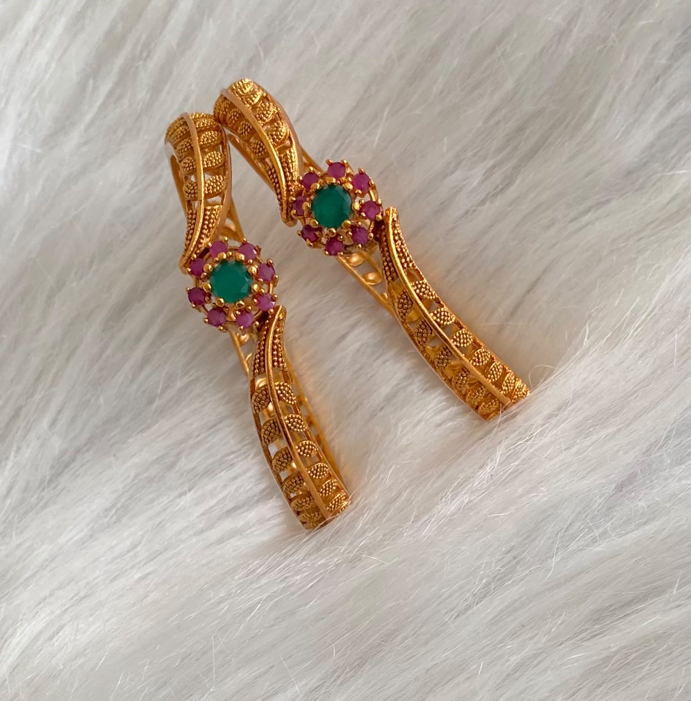 Matte Finish Ruby-green flower kada/Bangles(2.6) DJ29080