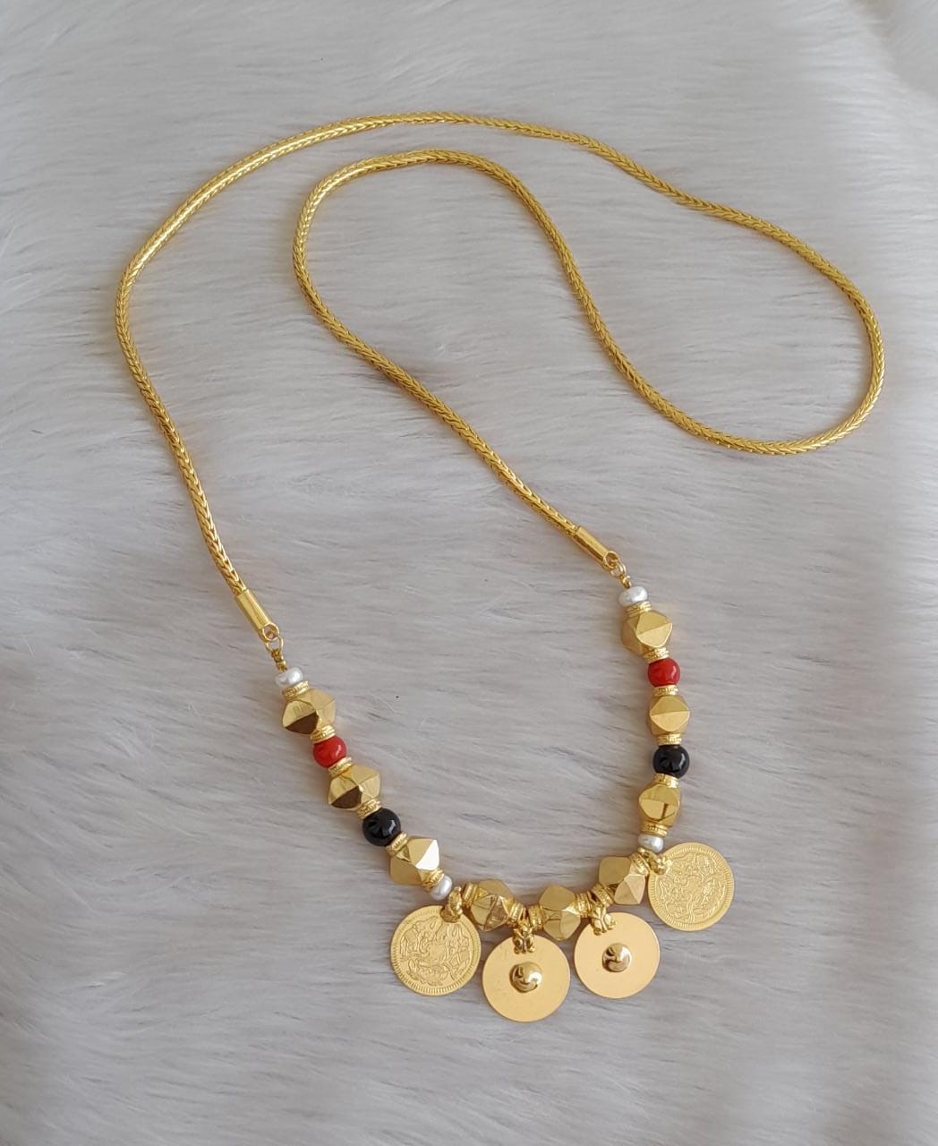 Gold tone coral-black bead lakshmi coin ginni bottu mangalyam dj-42652