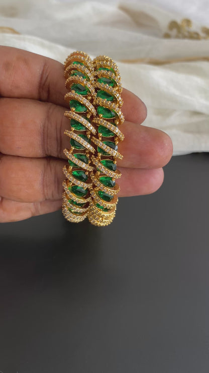Antique gold tone cz bottle green stone bangles(2.6) dj-53488