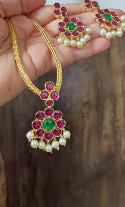 Gold tone precious kemp-green flower attigai/necklace set dj-54621