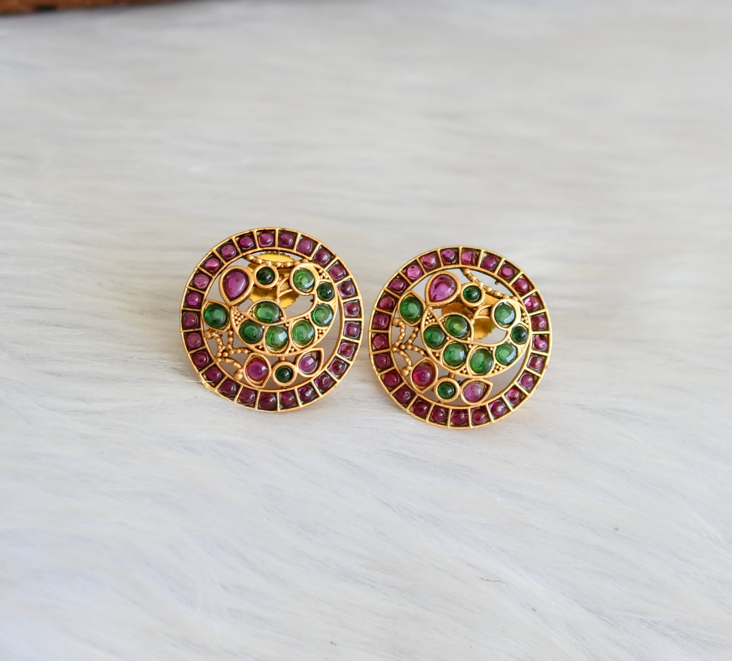 Matte finish kemp-green peacock earrings/Stud dj-40981