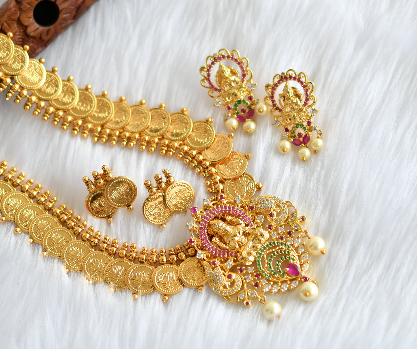 Gold tone ruby-emerald-white Lakshmi pendant Lotus coin haar set dj-39358