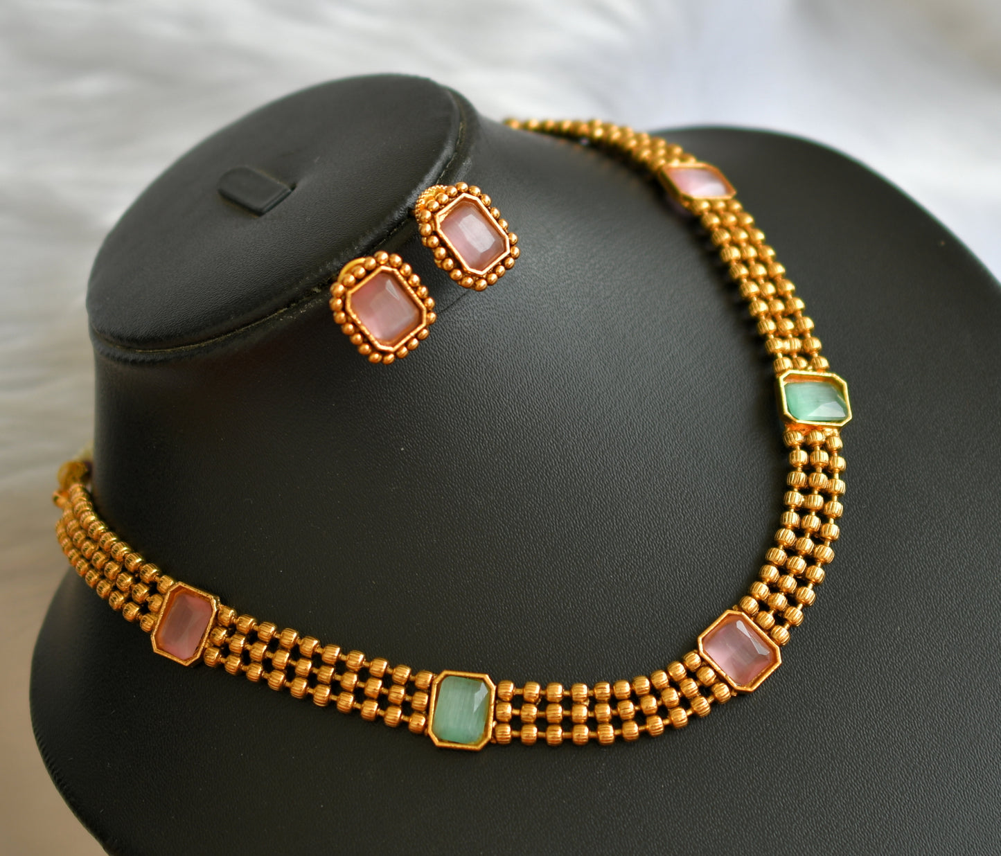Antique gold tone baby pink-sea green block stone necklace set dj-38657
