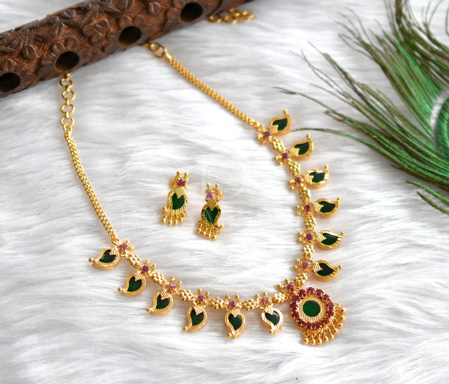 Gold tone pink-green 6 petal mango necklace set dj-34085