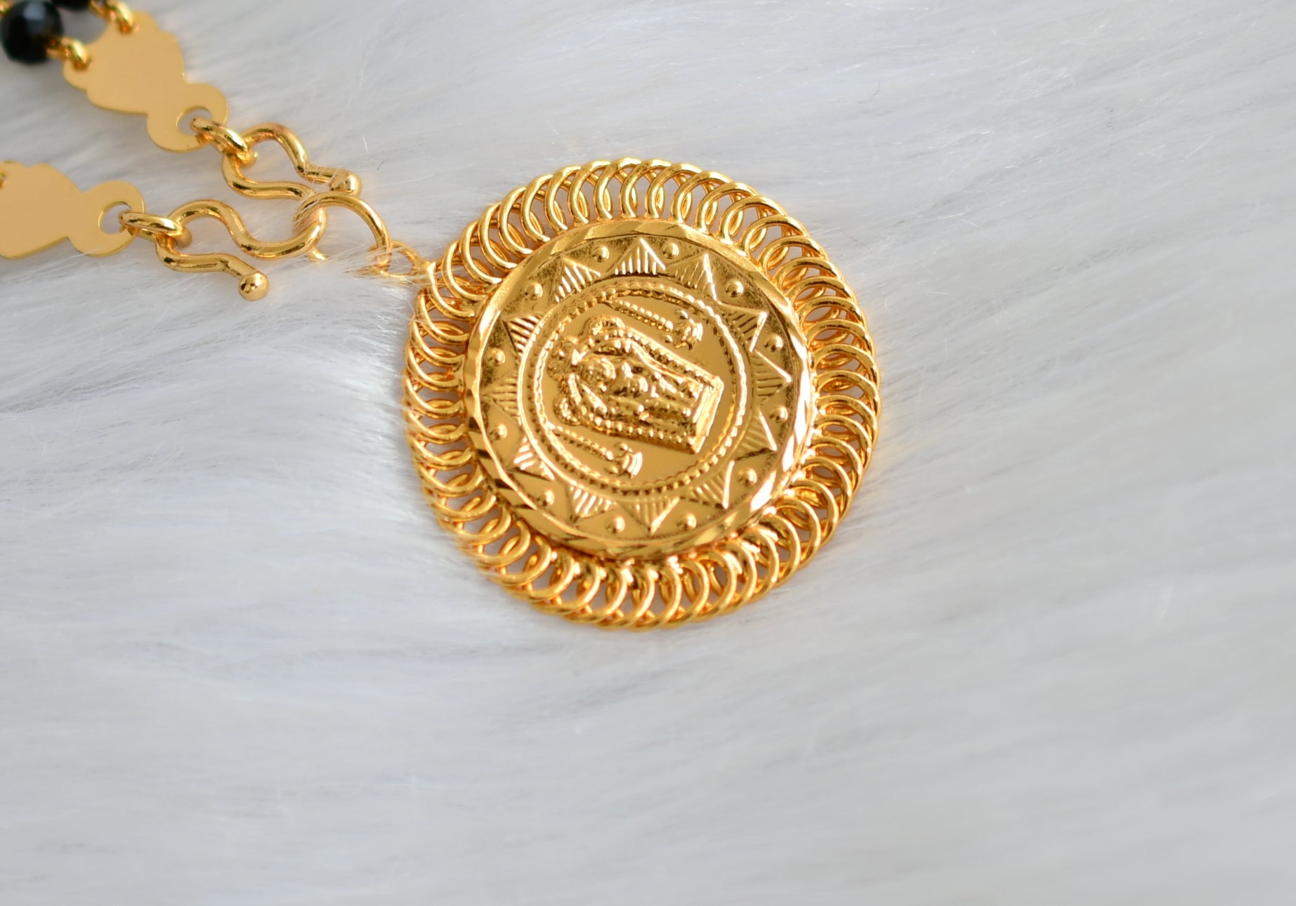 Guruvayoorappan gold deals locket online