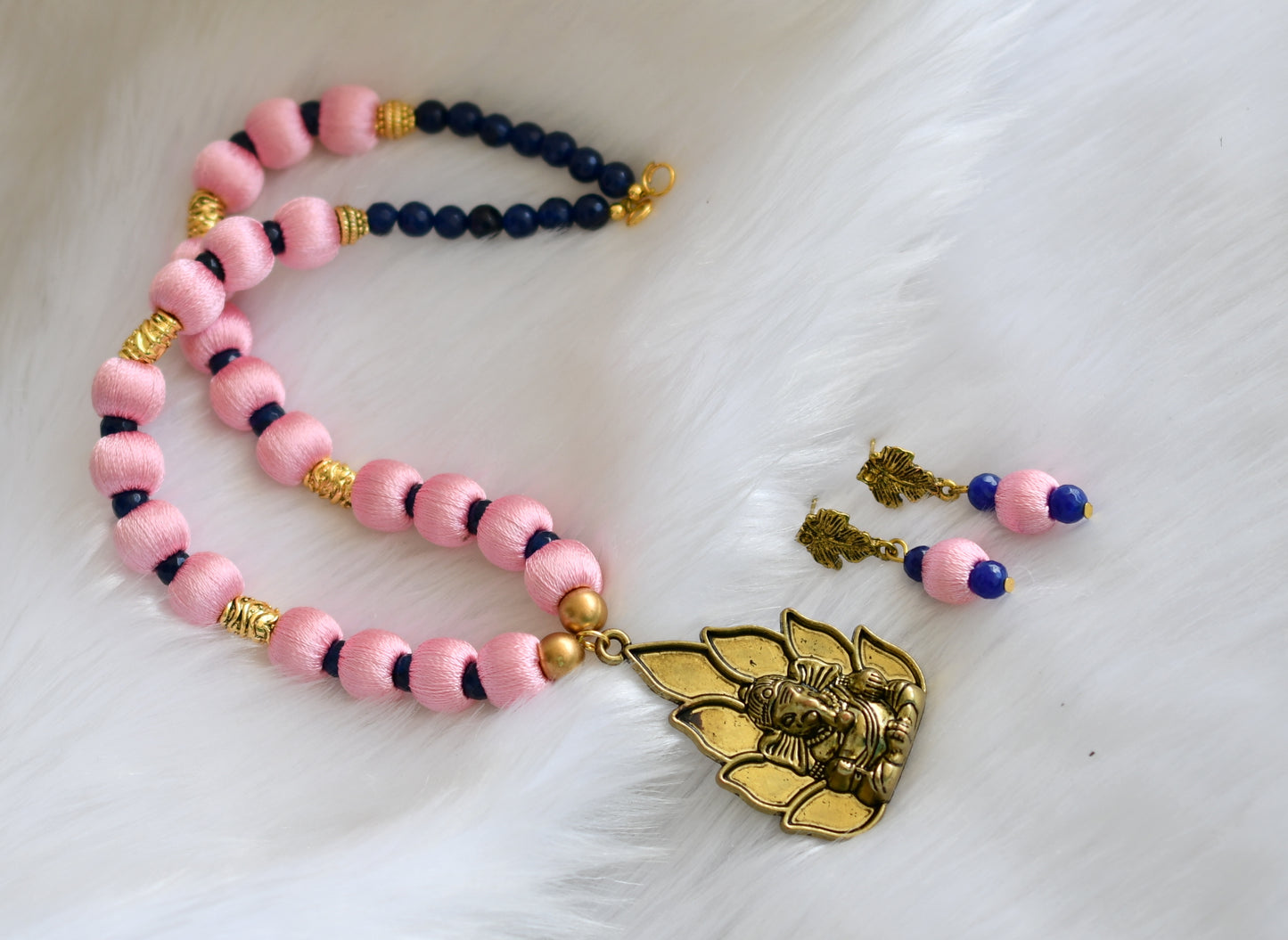 Antique gold tone pink-blue silk thread Ganesha necklace set dj-11418