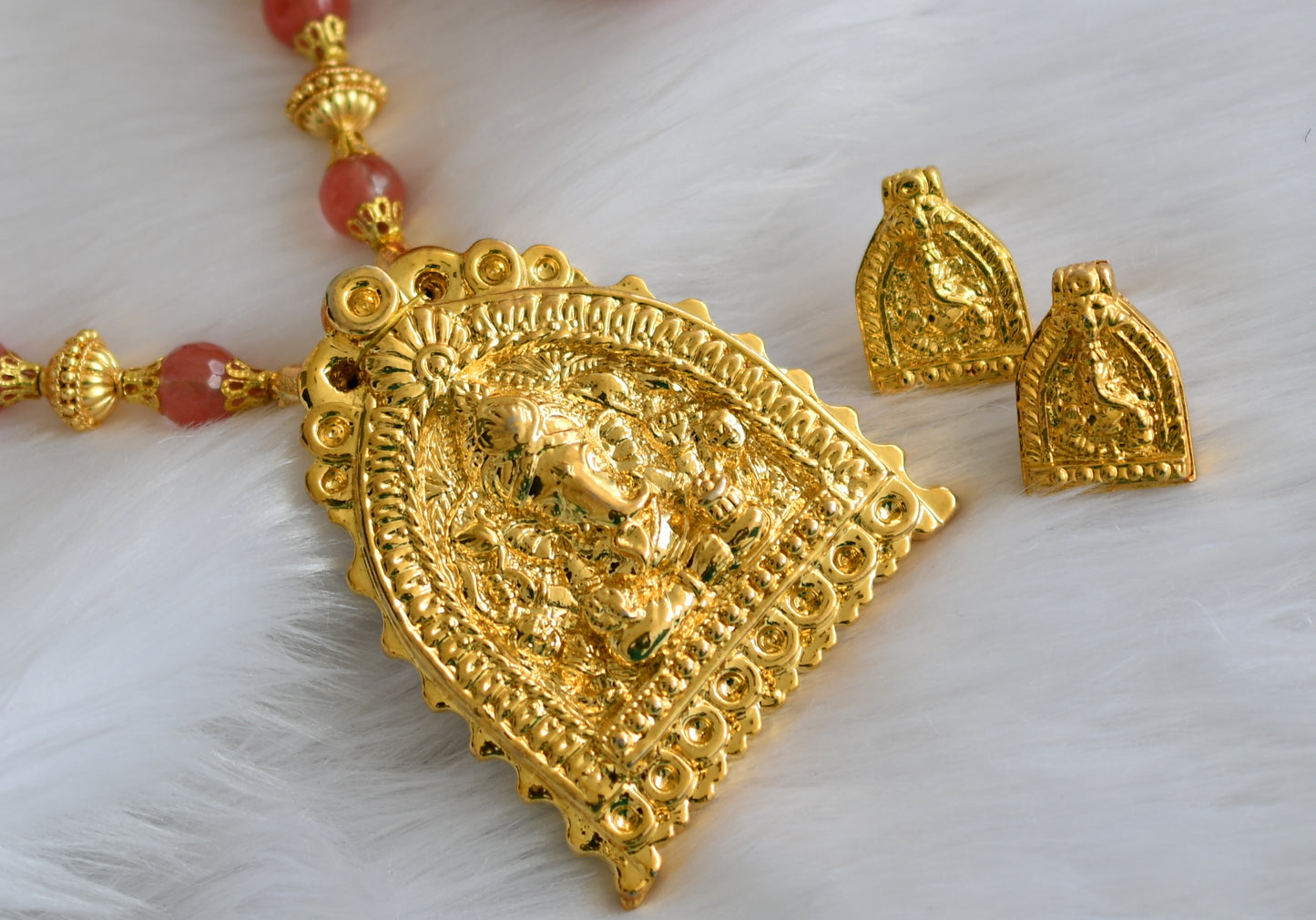 Gold tone handmade baby pink Ganesha necklace set dj-03562