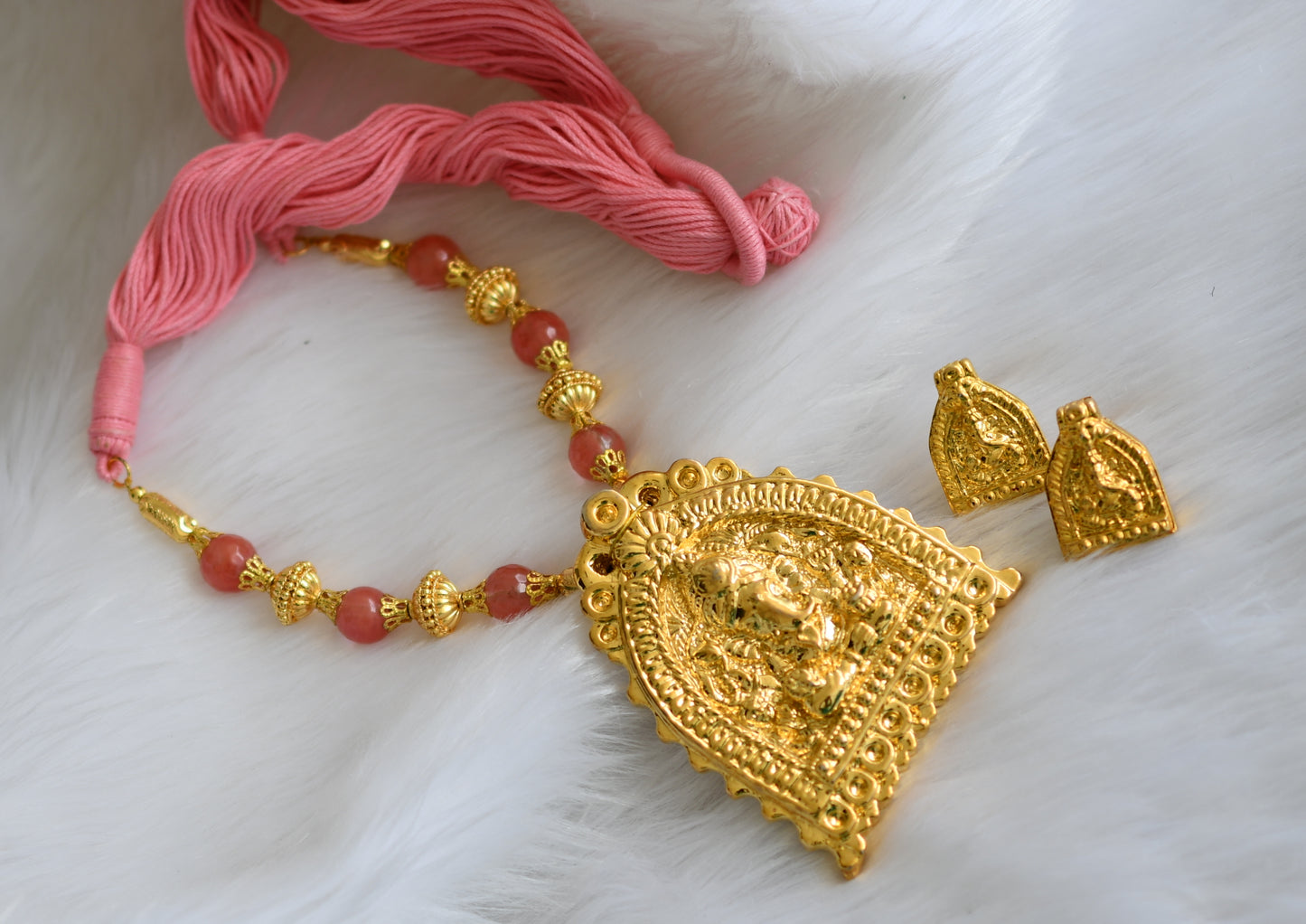 Gold tone handmade baby pink Ganesha necklace set dj-03562