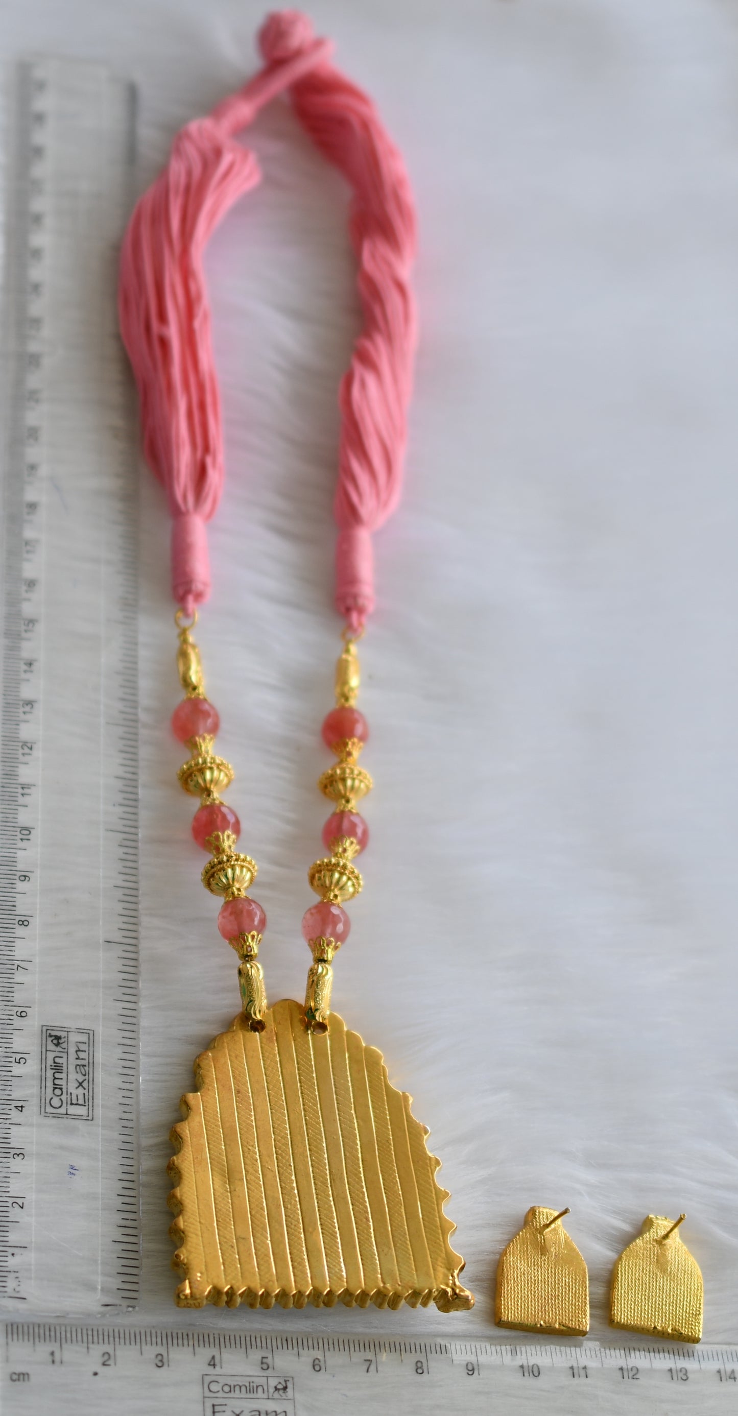 Gold tone handmade baby pink Ganesha necklace set dj-03562