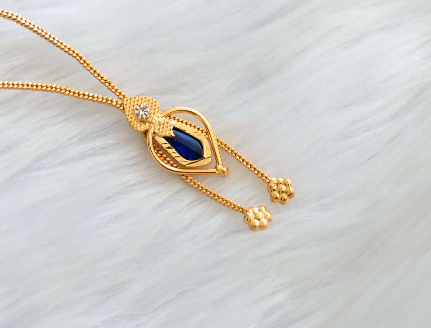 Gold tone white-blue nagapadam Kerala style pendant with chain dj-39415