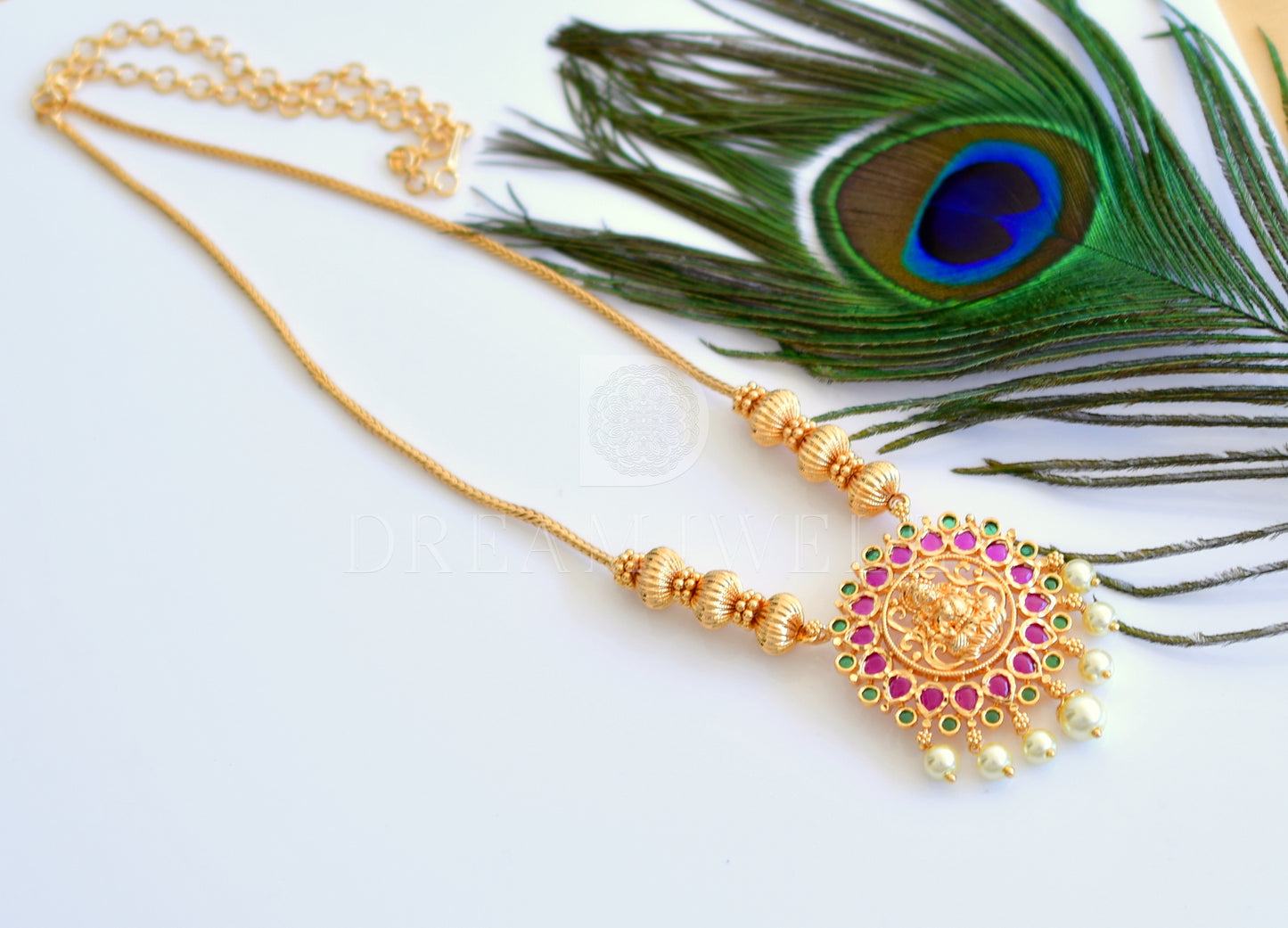 Gold tone kemp green lakshmi necklace with pearl hanging dj-34578