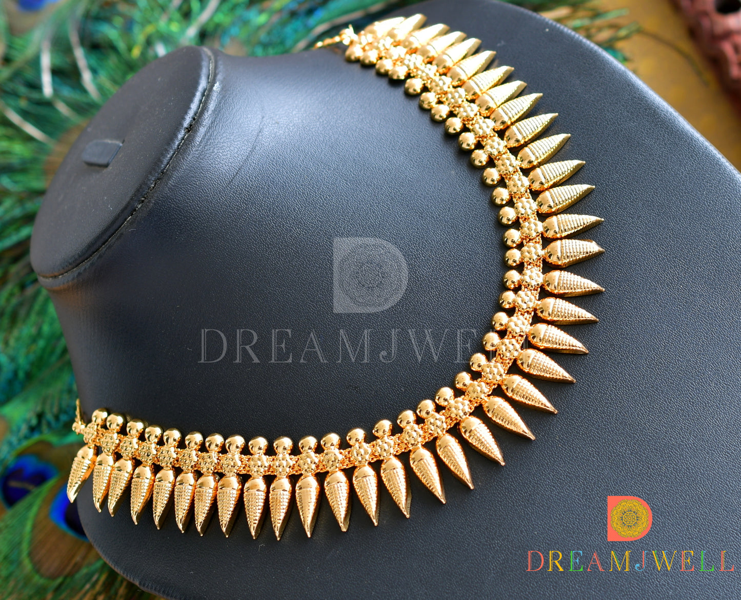 Gold tone Kerala style necklace dj-37042