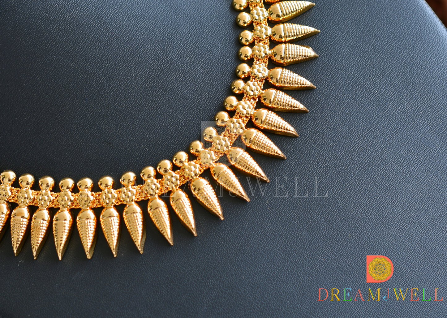 Gold tone Kerala style necklace dj-37042