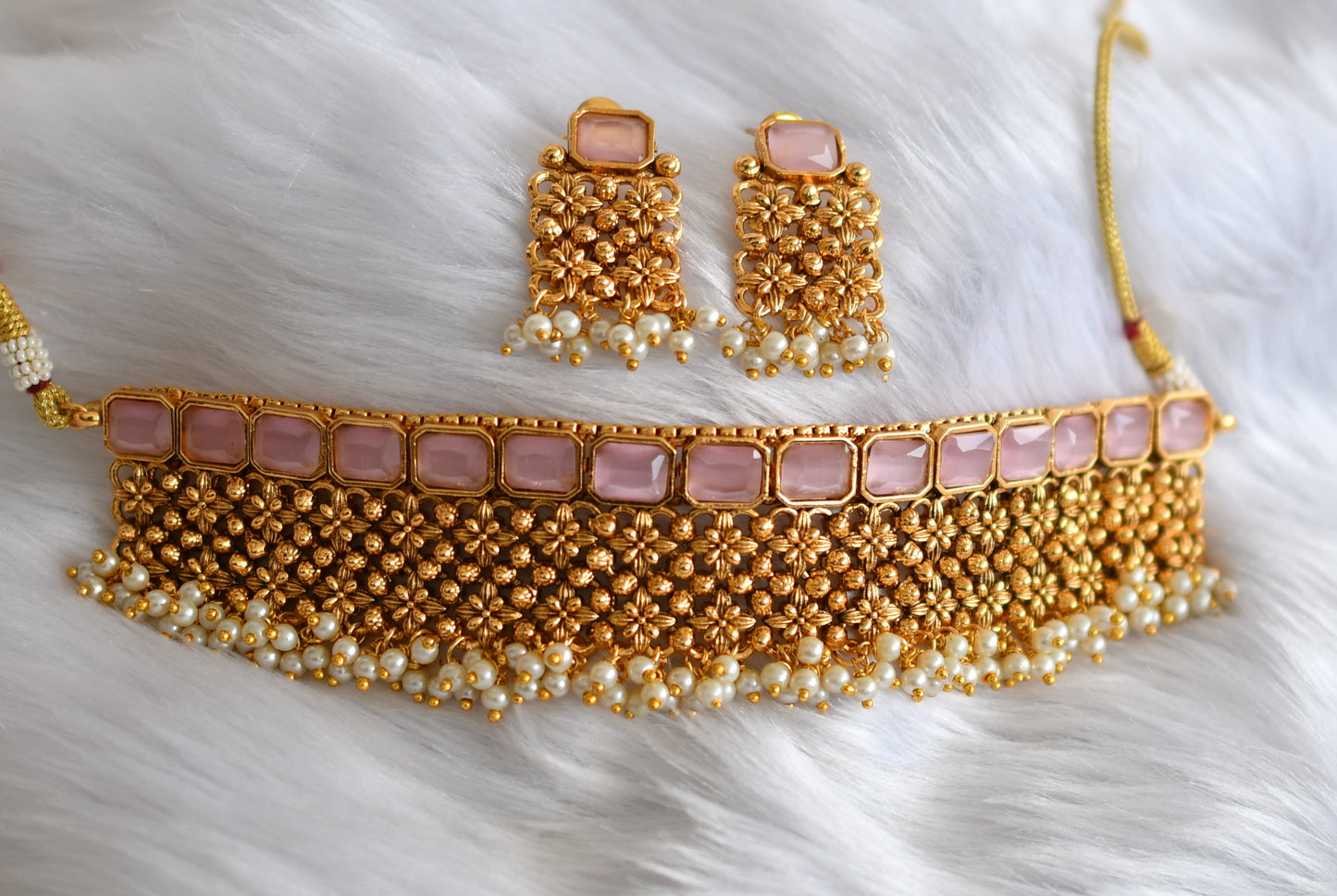 Antique gold tone pearl cluster baby pink block stone choker necklace set dj-38707