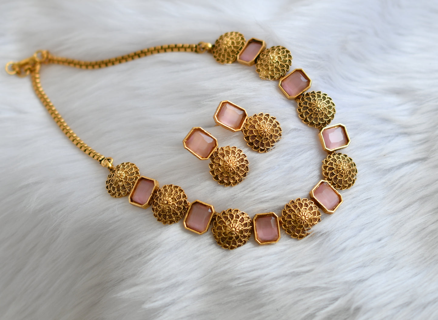 Antique gold tone flower baby pink block stone necklace set dj-38674