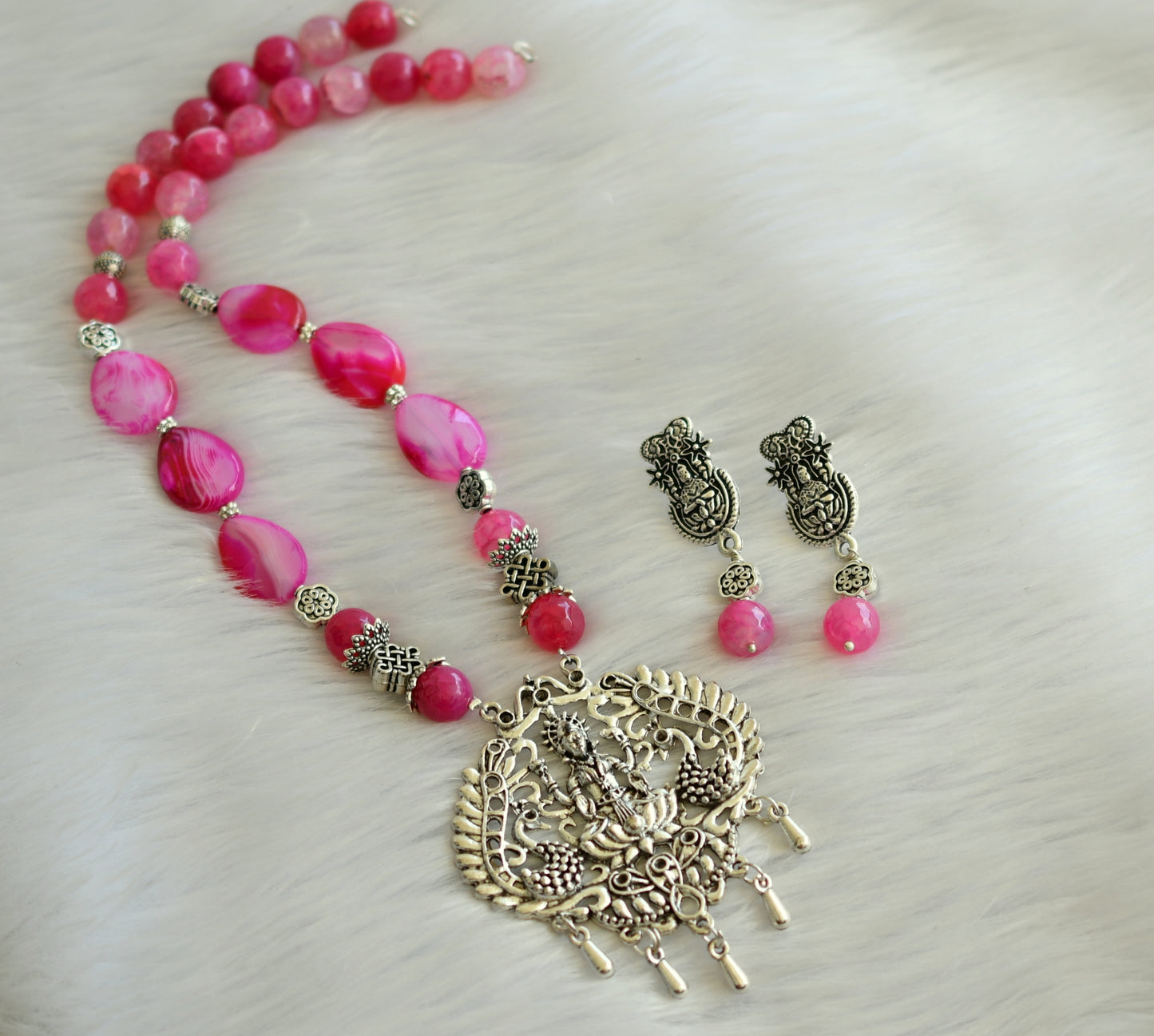 Silver tone pink agate lakshmi beaded necklace set dj-28569