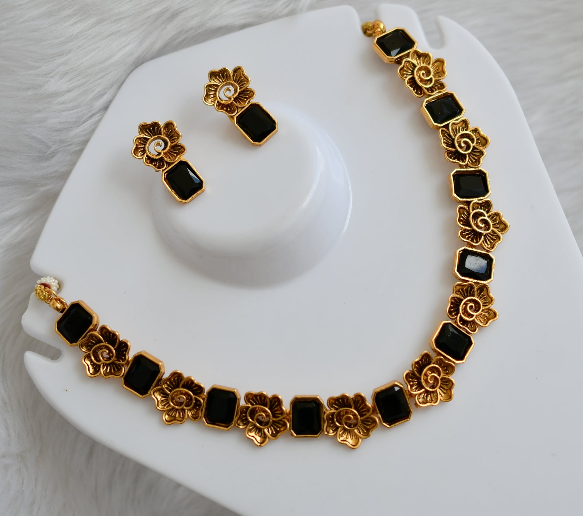 Black Stone Pearls Choker Necklace Set, Jewellery, Necklace Free Delivery  India.