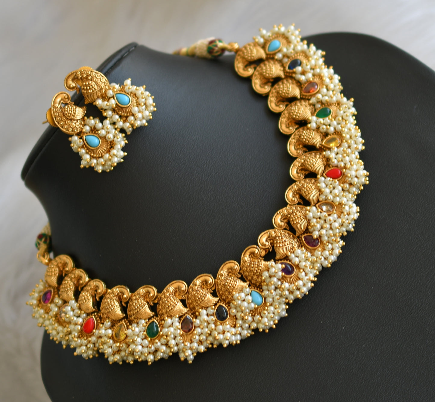 Matte finish navarathna peacock pearl cluster necklace set dj-31988