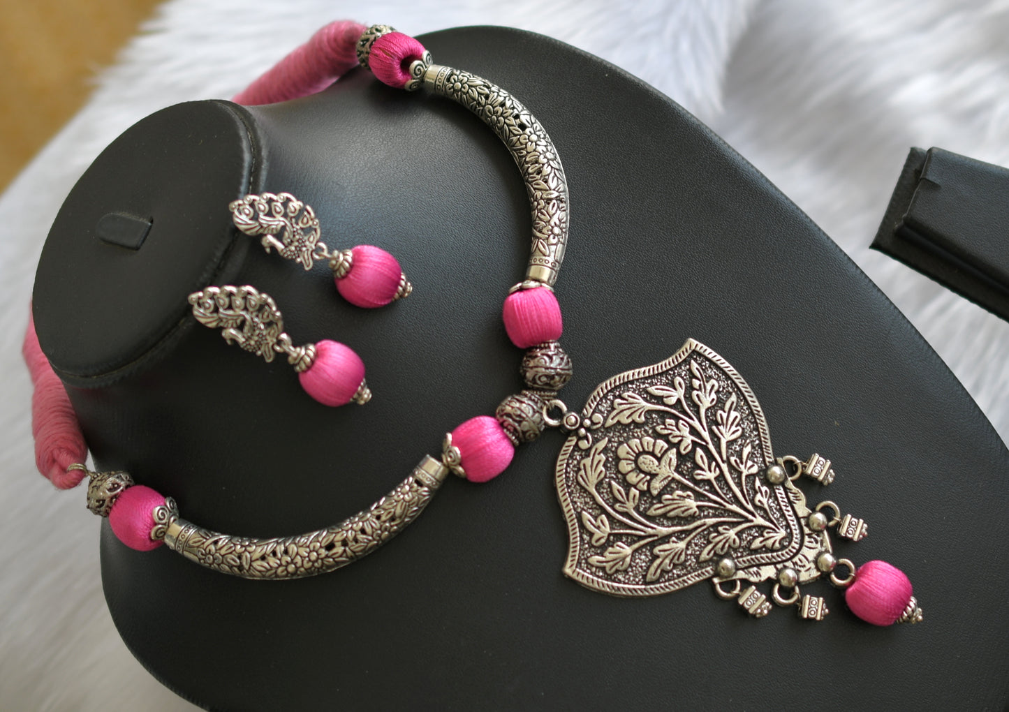 Silver Tone Baby pink Ganesha Necklace Set -dj12648