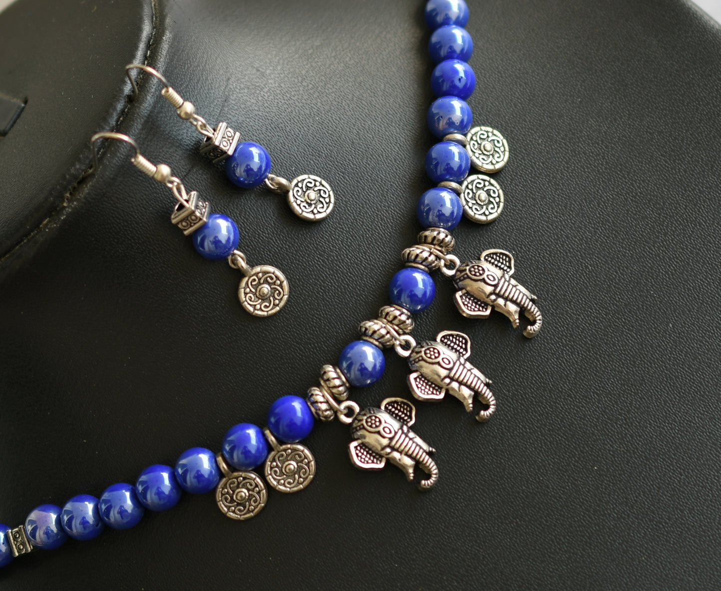 Silver tone handmade blue beaded Ganesha necklace set dj-13810