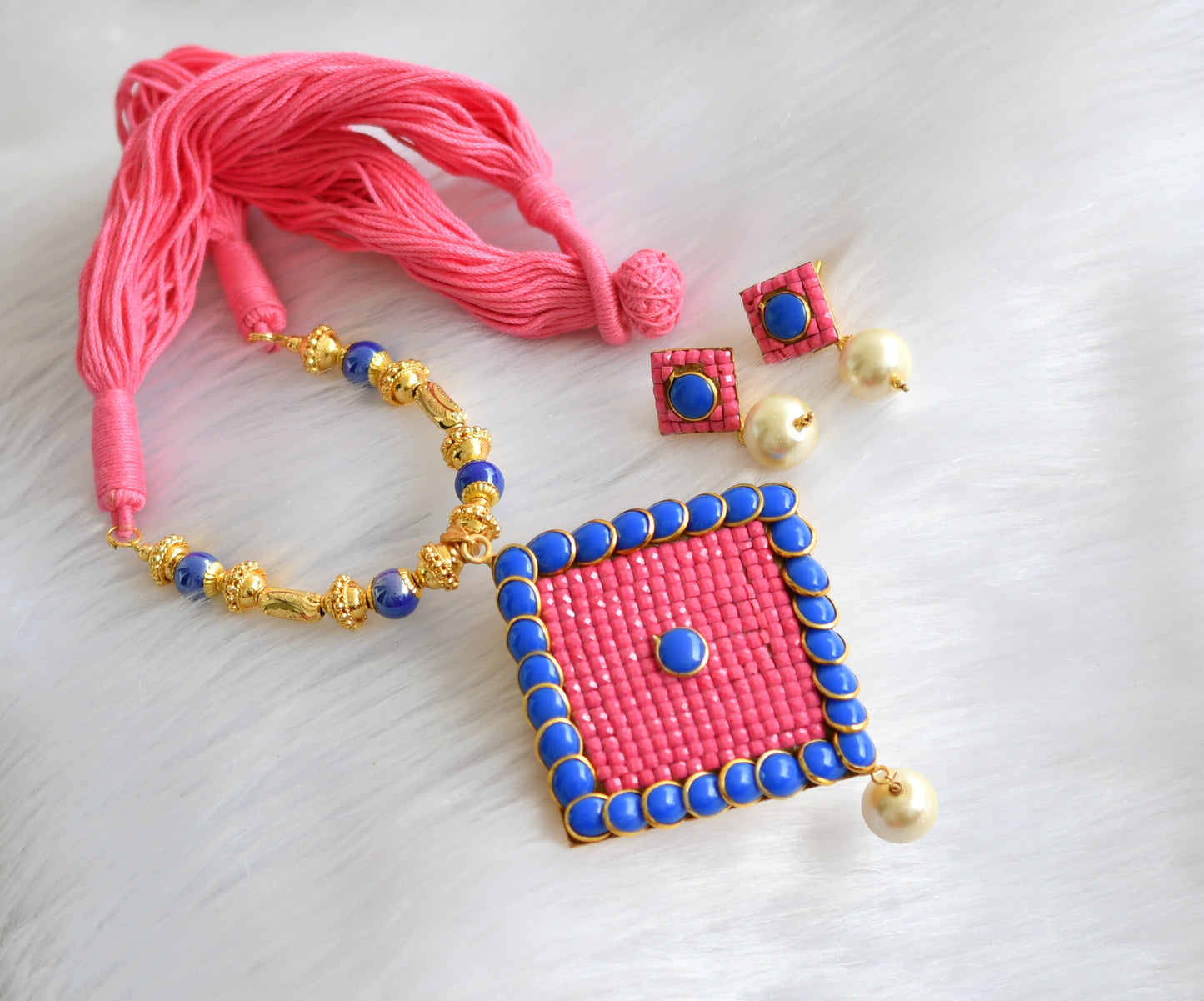 Lovely Handmade Pink Pachi Pendant Necklace Set-dj02360