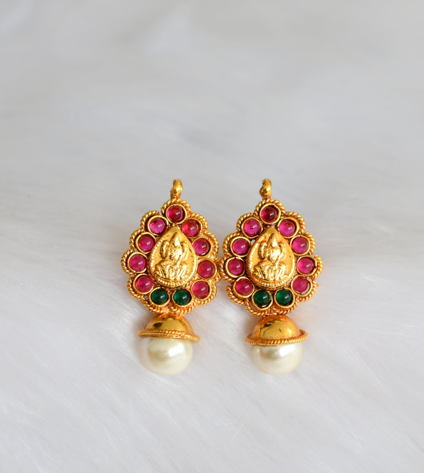 Antique gold tone Lakshmi kemp-green stud/earrings dj-02402