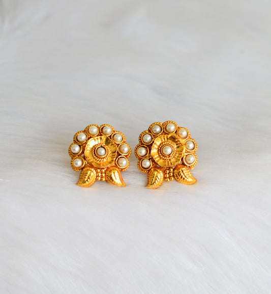 Antique gold tone pearl flower stud dj-02404