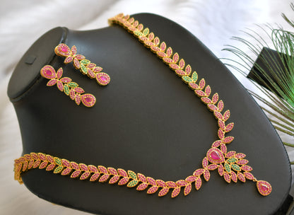 Gold tone ruby-emerald haar set dj-01886