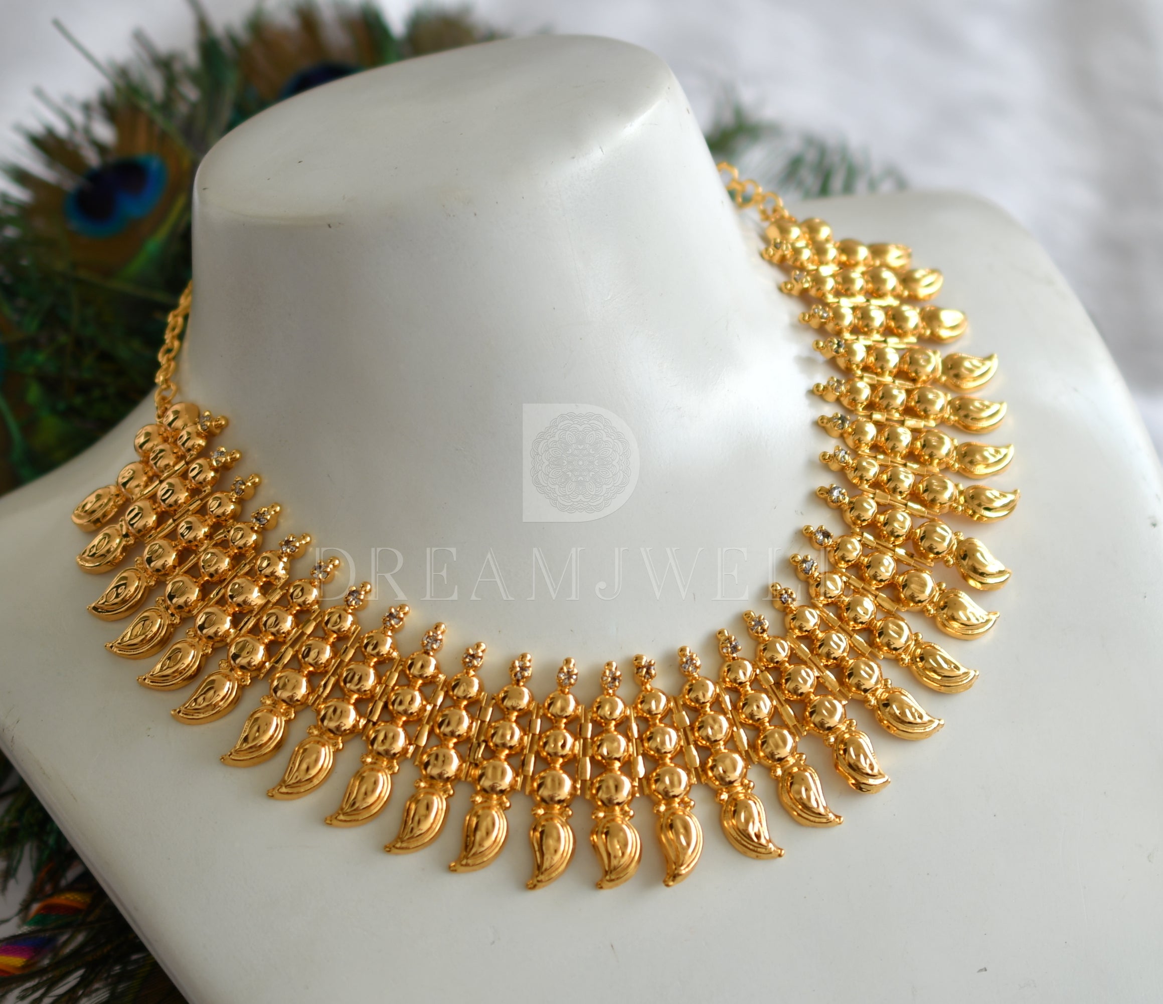NL1493 Ruby Emerald Mango Design Simple Gold Design Necklace Online |  JewelSmart.in