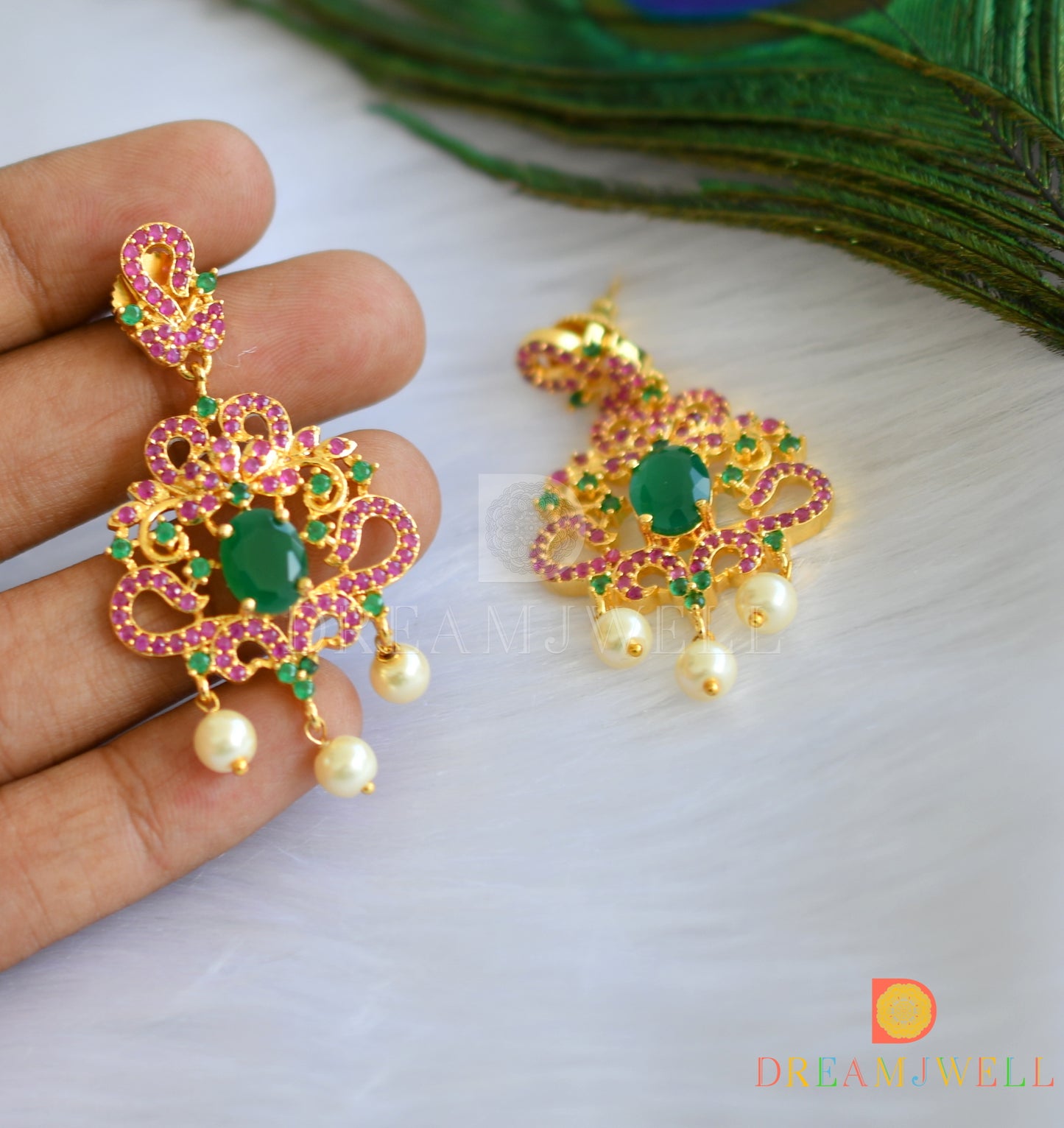 Gold tone semi precious ruby-emerald short haar set dj-11456