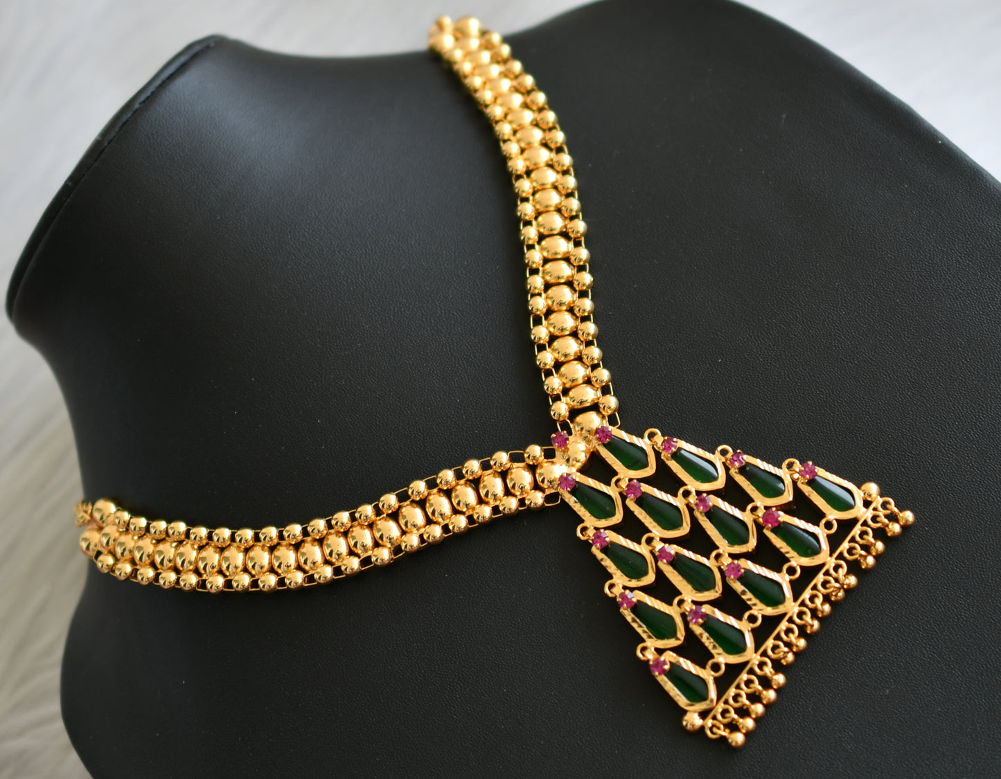 Gold tone pink stone green nagapadam Kerala style necklace dj-41059