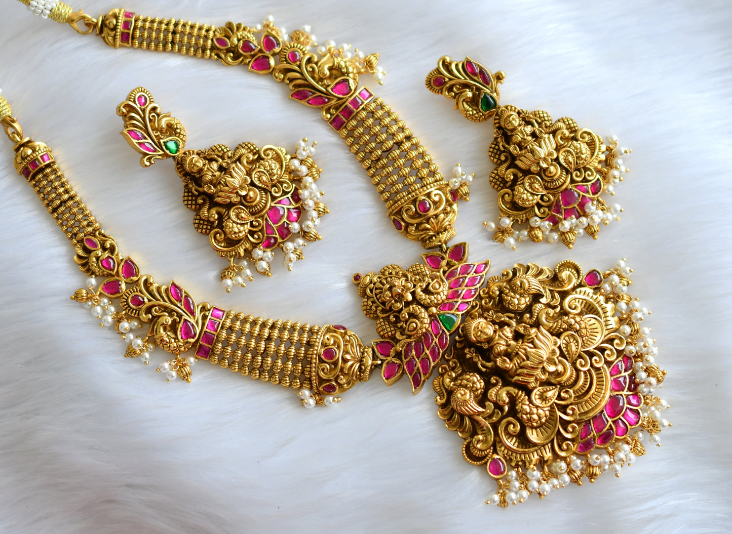 Gold tone pink-green kundan jadau pearl cluster Lakshmi-peacock necklace set dj-39484