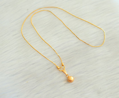 Gold tone chain with small ball pendant dj-34601