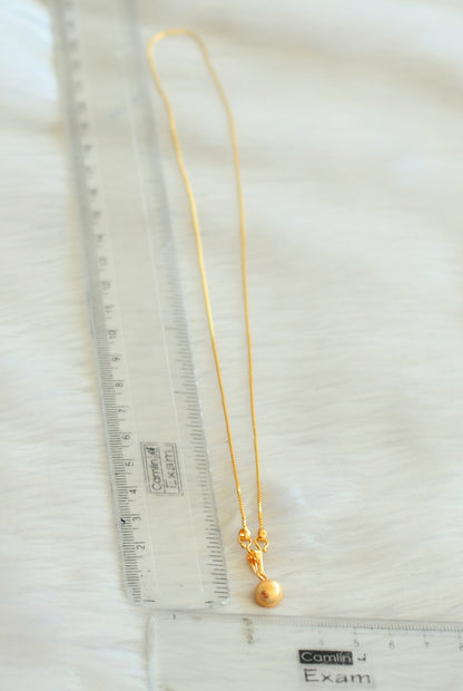 Gold tone chain with small ball pendant dj-34601