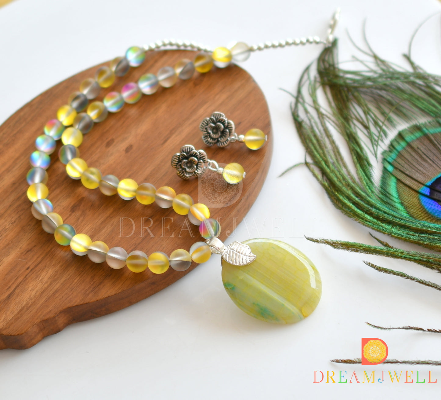 Silver tone yellow-green mystic stone beads necklace set with sliced agate pendant dj-36371