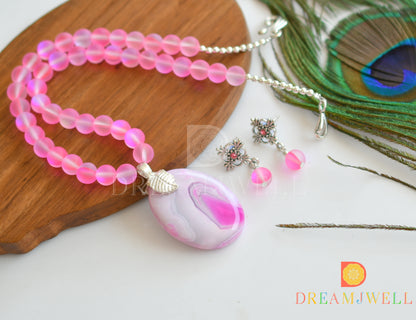 Silver tone baby pink mystic stone beads necklace set with sliced agate pendant dj-36376