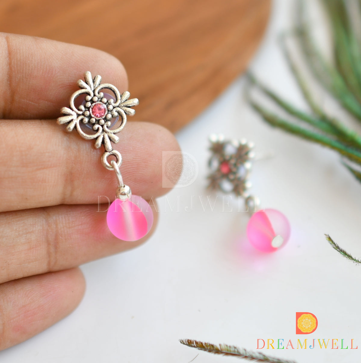 Silver tone baby pink mystic stone beads necklace set with sliced agate pendant dj-36376
