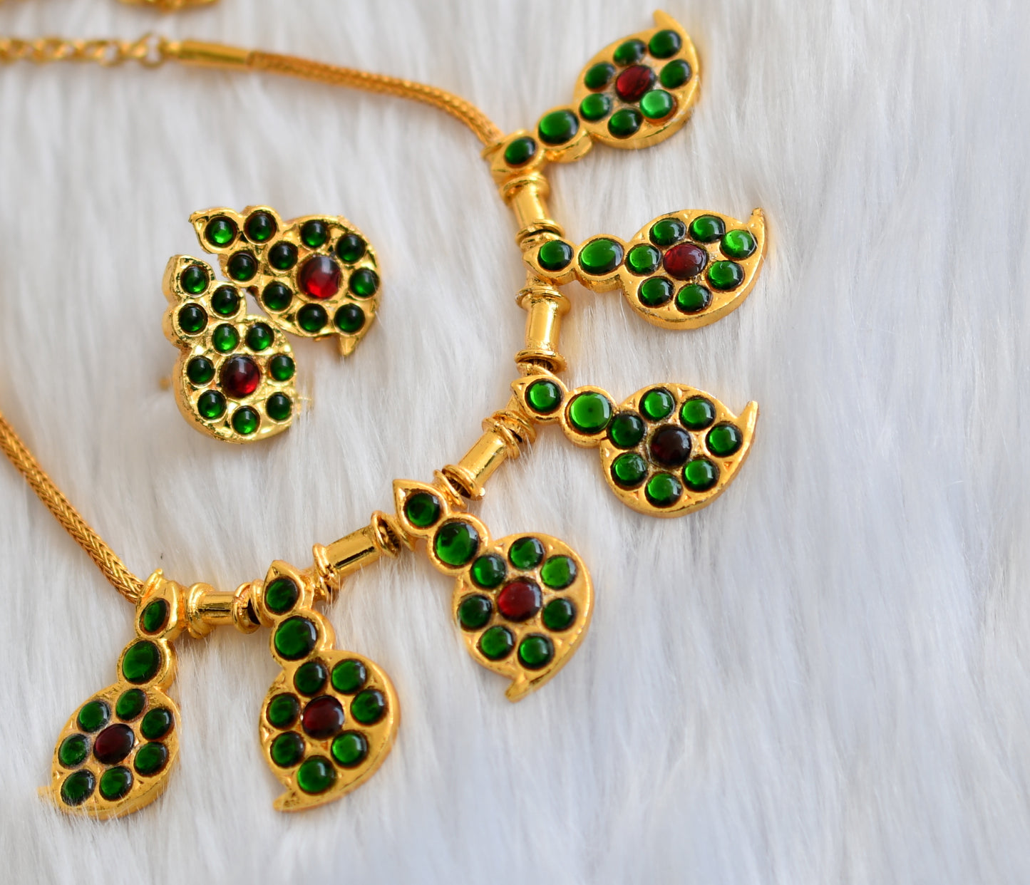 Gold tone kemp-green mango necklace set dj-39461