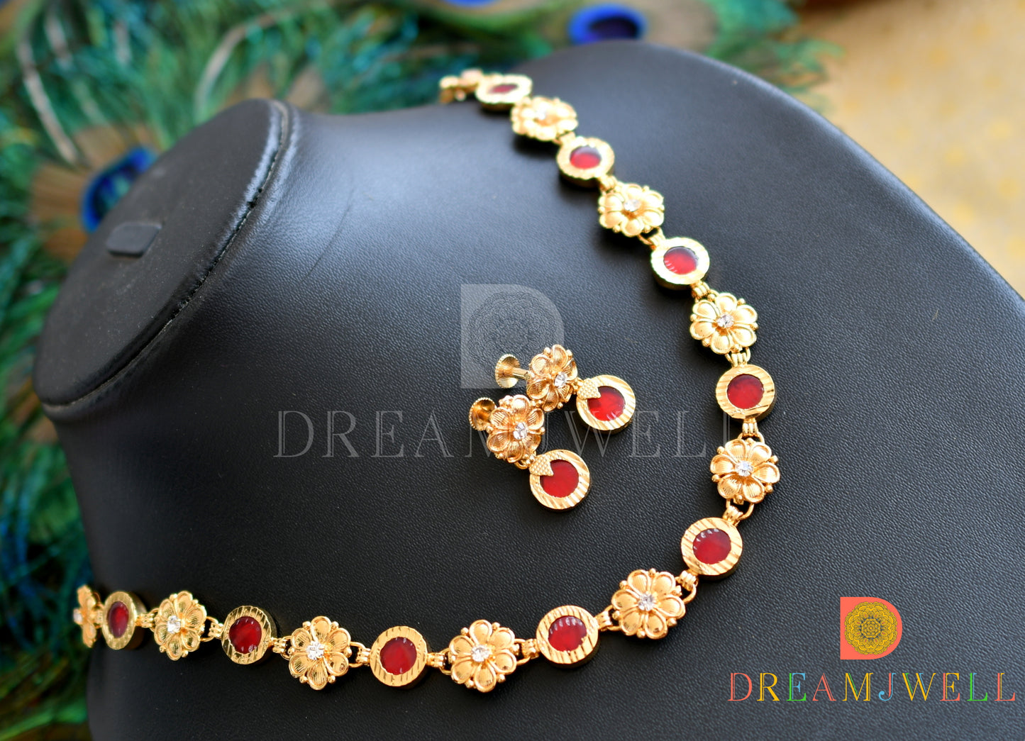 Gold tone Kerala style round flower designer necklace set